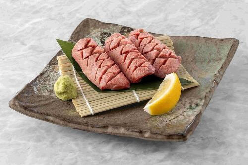 焼肉蔵-厚切り上生タン(出典:個室焼肉 蔵 -KURA-)