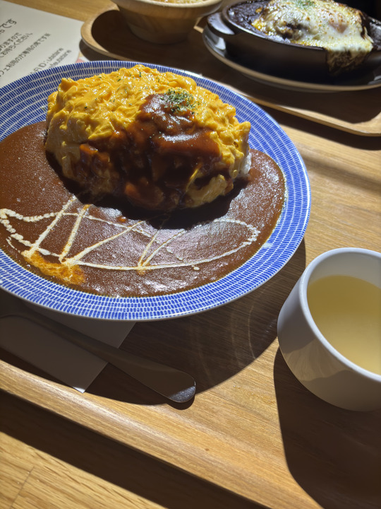 おふろカフェ_ランチ_オムライス