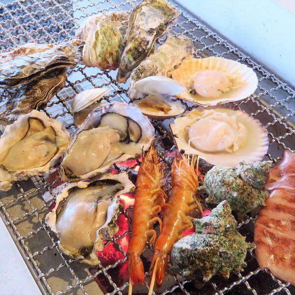 海産物の炭火バーベキュー(出典:川越市場 ばべきゅ~る)