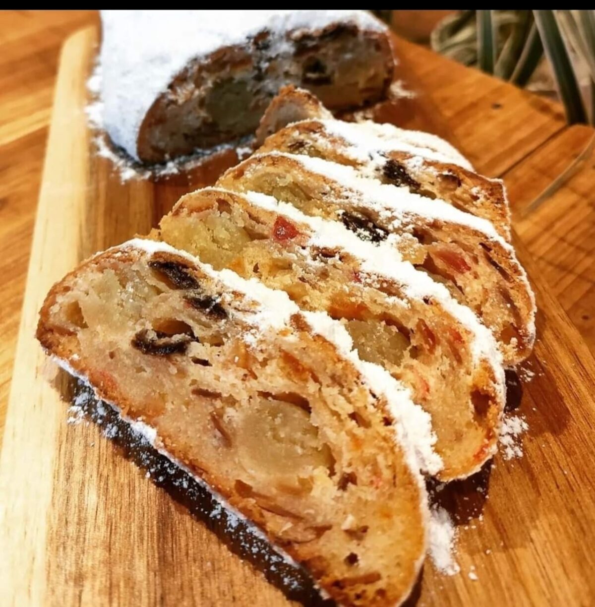 ブーランジェリーヴェリテ_シュトーレン（出典：ブーランジェリーヴェリテ）