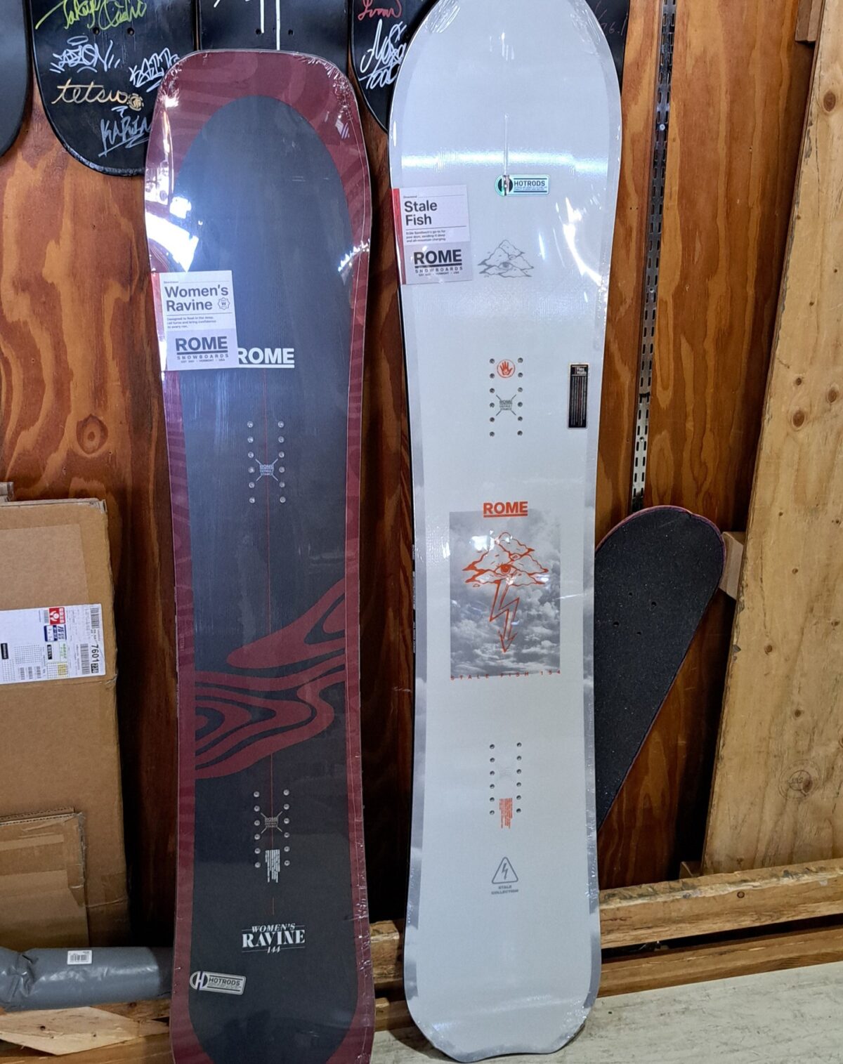 スノボ販売(出典:SUFFICE)