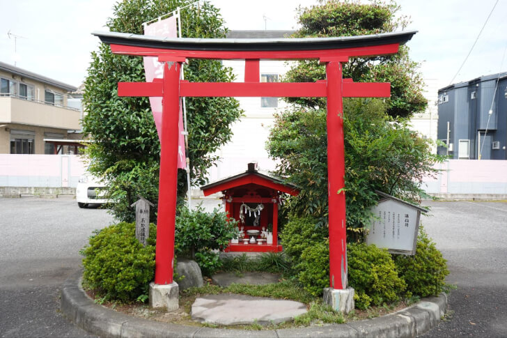 雛稲荷神社の鳥居