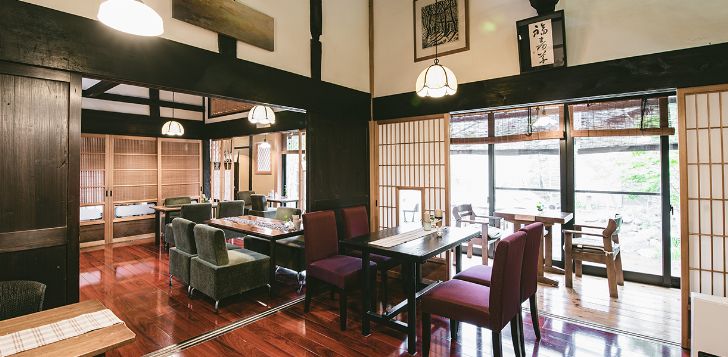 古民家カフェ枇杏　内観　