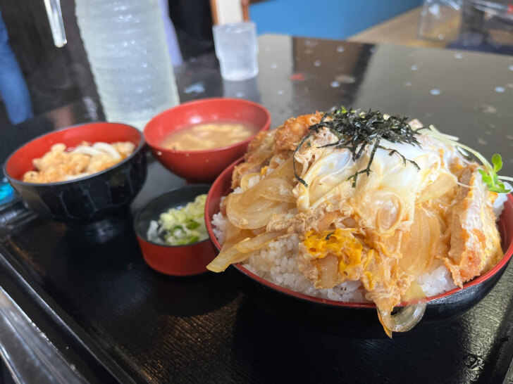 古都のかつ丼定食(出典:pixta.jp)