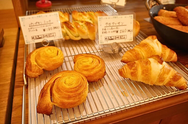 クロワッサンとパンプキンミルク