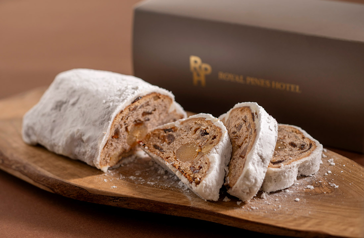 スパイス香るドイツの伝統菓子シュトーレン（提供：ロイヤルパインズホテル浦和）