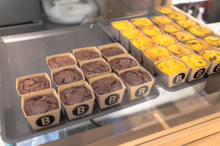 「川越ショコラ ブロマージェ」のフォンダンショコラとお芋deショコラ