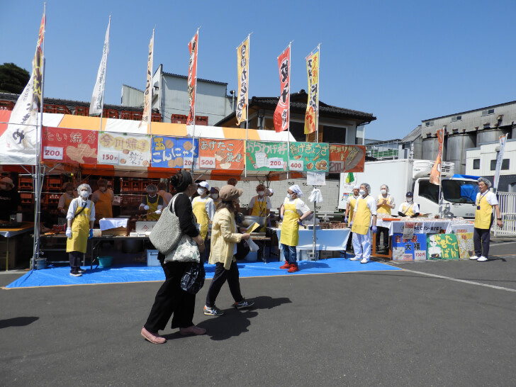 さいたま市内企業による屋台出店ブース(提供:株式会社小山本家酒造)