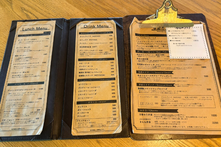 きららカフェのランチやデザートメニュー