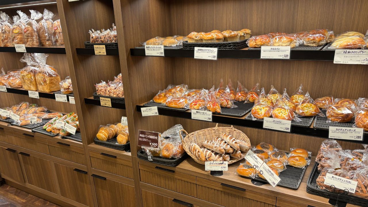 カフェ・ド・デイジイ_リリア川口_パン屋