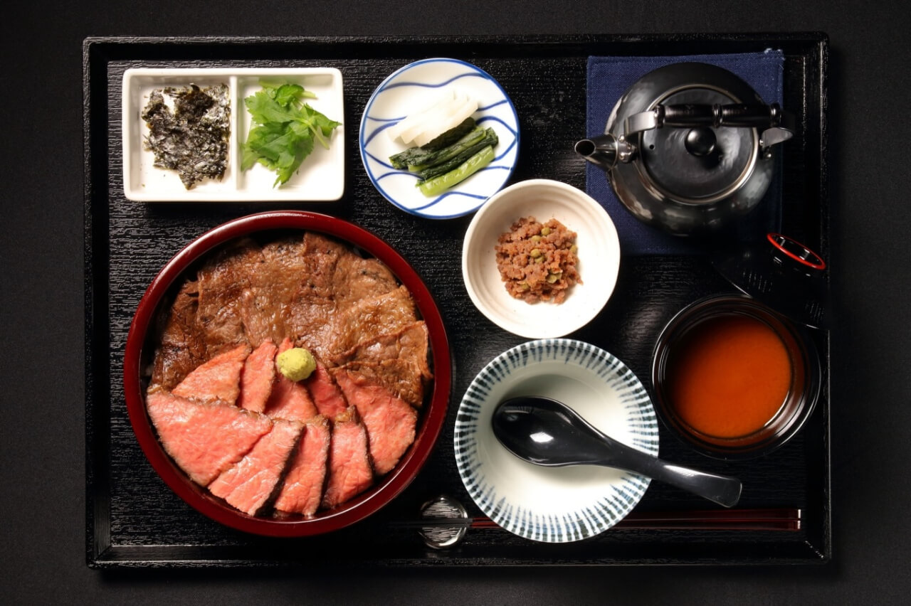 和牛ひつまぶし御膳（出典：和牛ひつまぶし うし川Instagram）