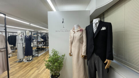 提供：東京ソワールレンタルドレス大宮店の店舗入り口（提供：東京ソワールレンタルドレス大宮店）