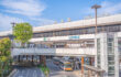 大宮駅前の風景（出典：pixta.jp）